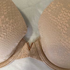 Victoria’s Secret bra